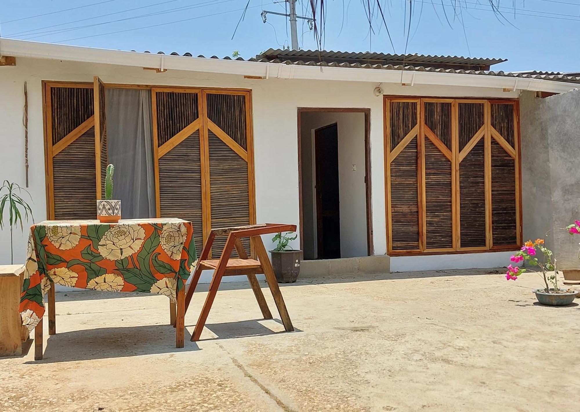 Hostel Nugeku Rincón エクステリア 写真